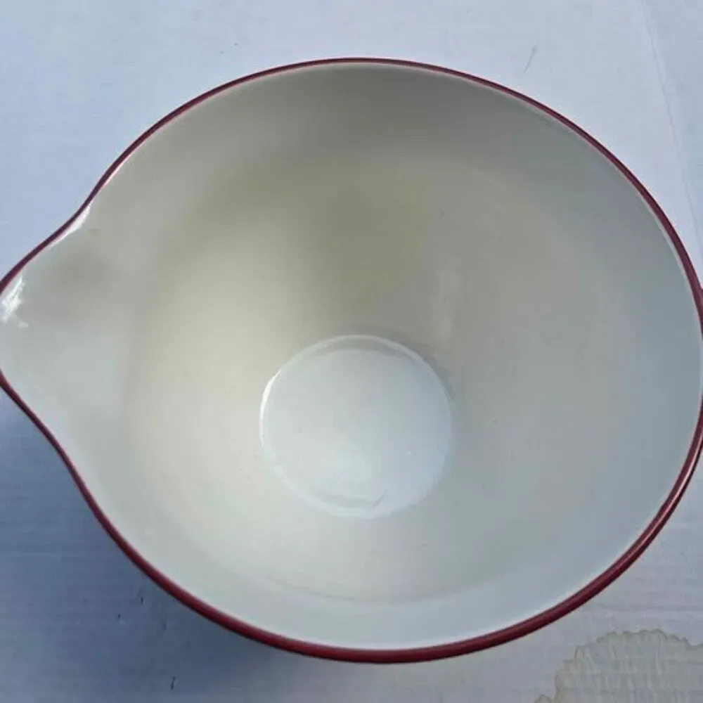 Pioneer Woman Vintage Geo pattern handled mixing bowl with pour spout